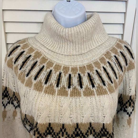 Old Navy Cozy Fair Isle Cable-Knit Turtleneck Sweater for Women / Size Large - Picture 3 of 10